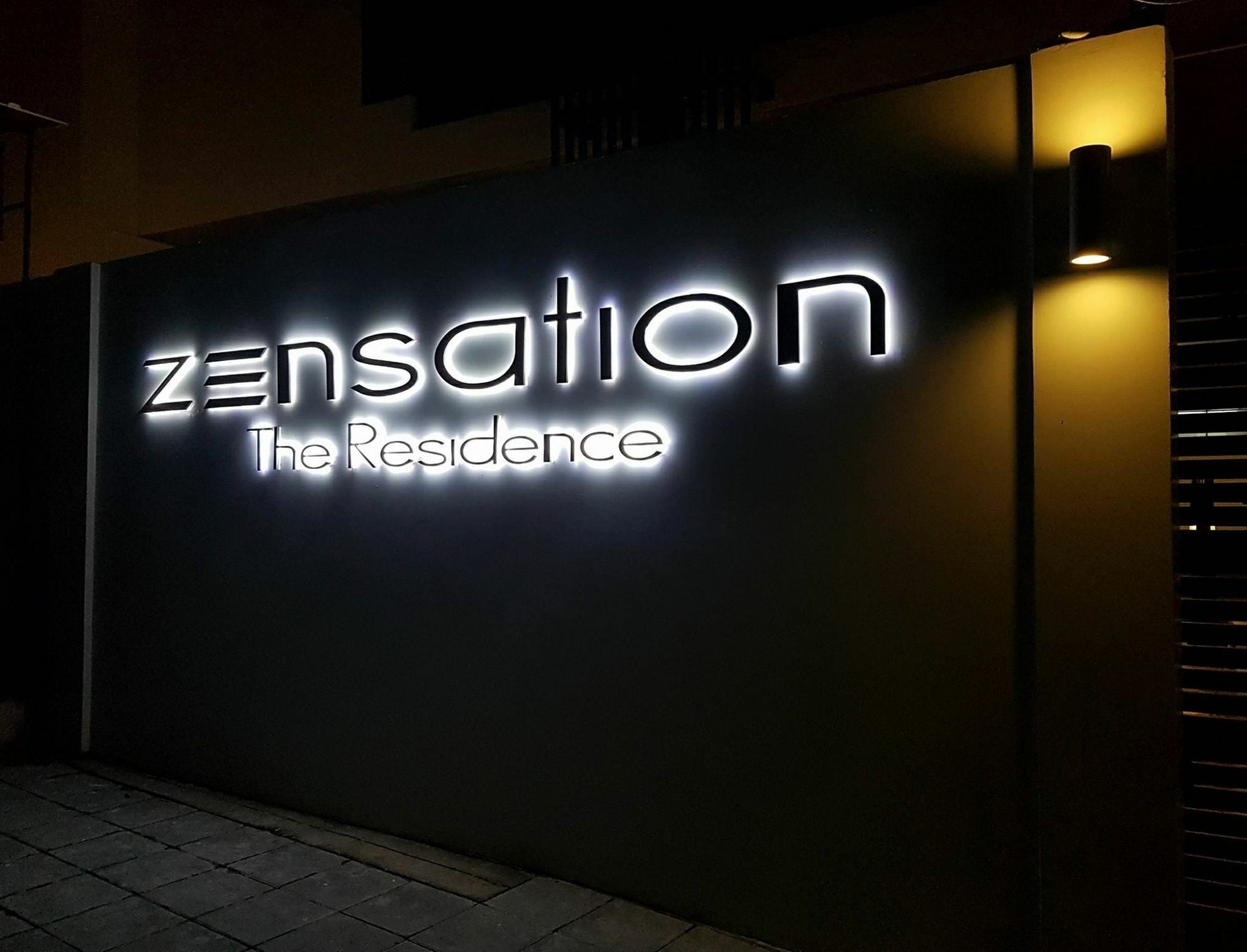 Zensation The Residence Bangkok Dış mekan fotoğraf