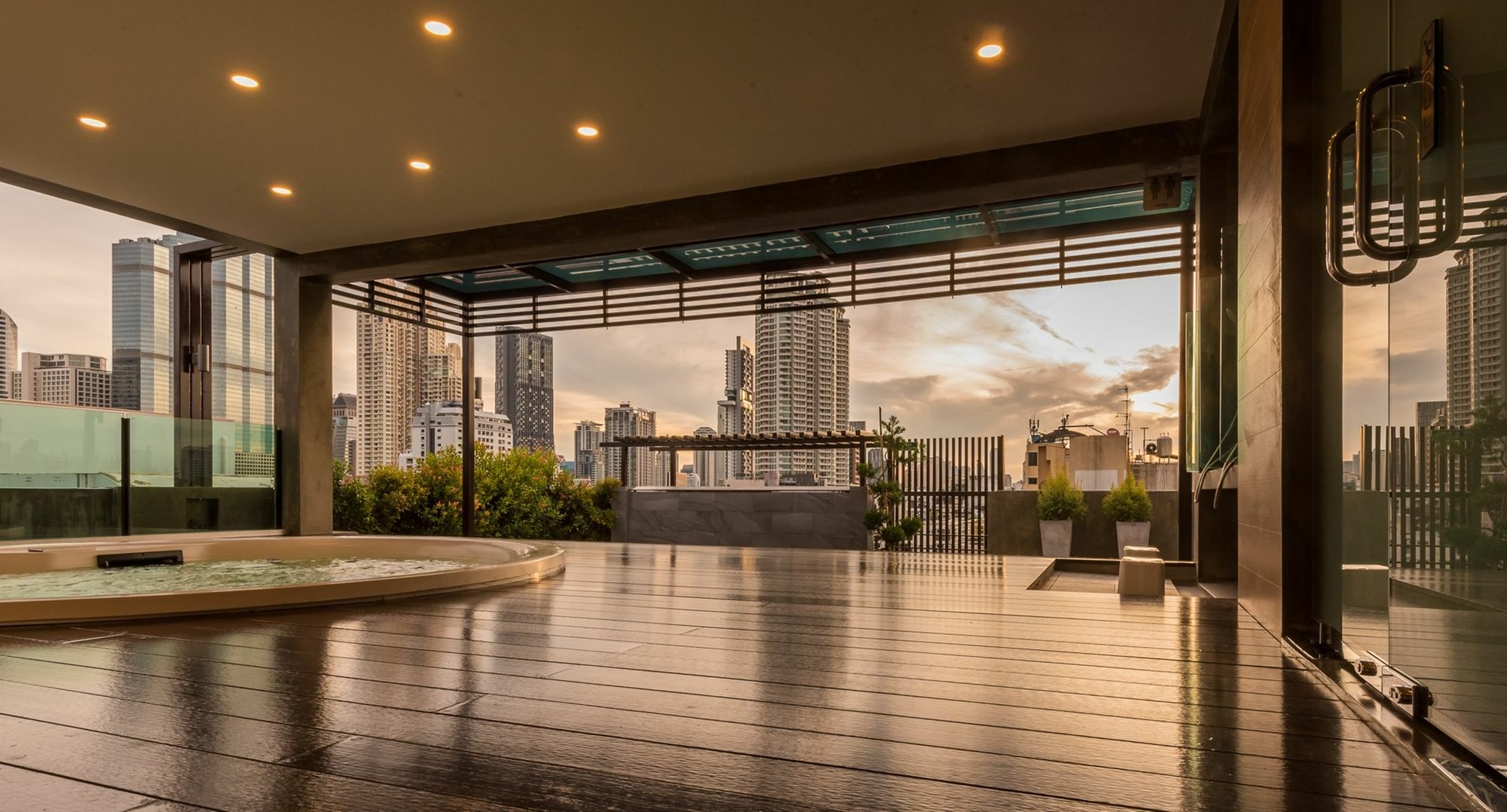 Zensation The Residence Bangkok Dış mekan fotoğraf